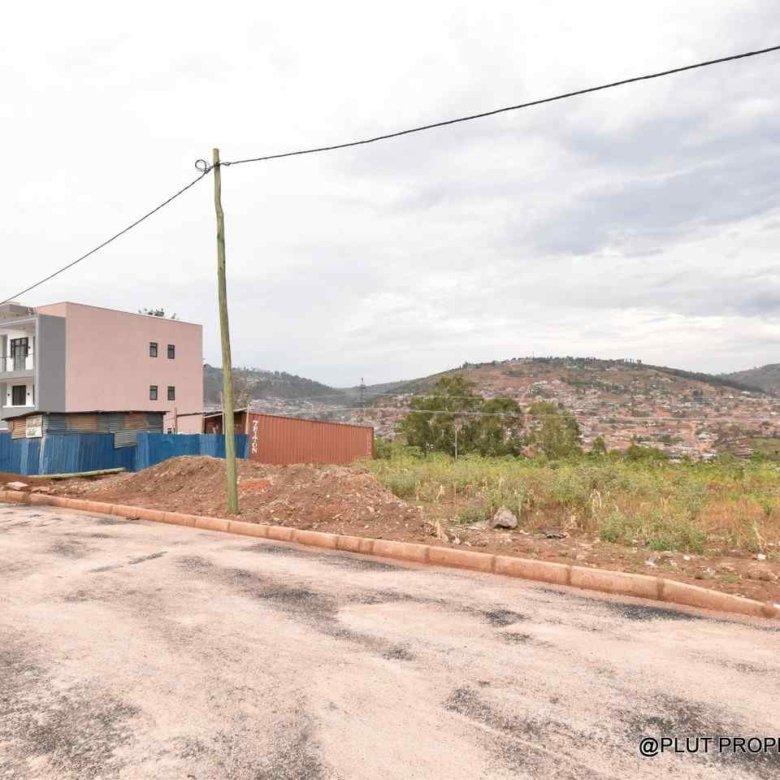 2 plots for sale in Kigali Kinyinya
