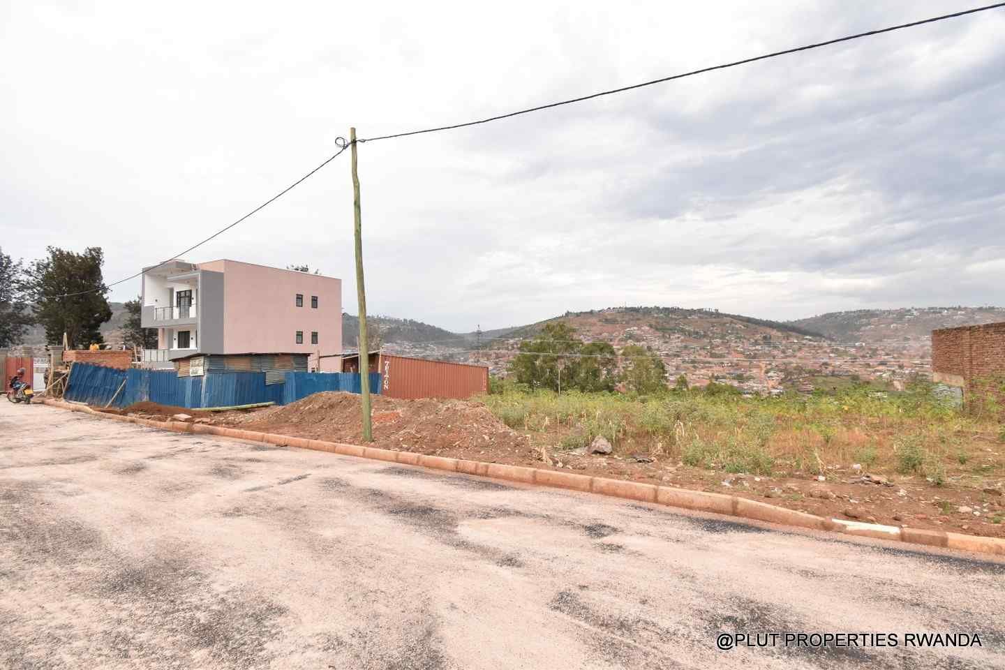 2 plots for sale in Kigali Kinyinya