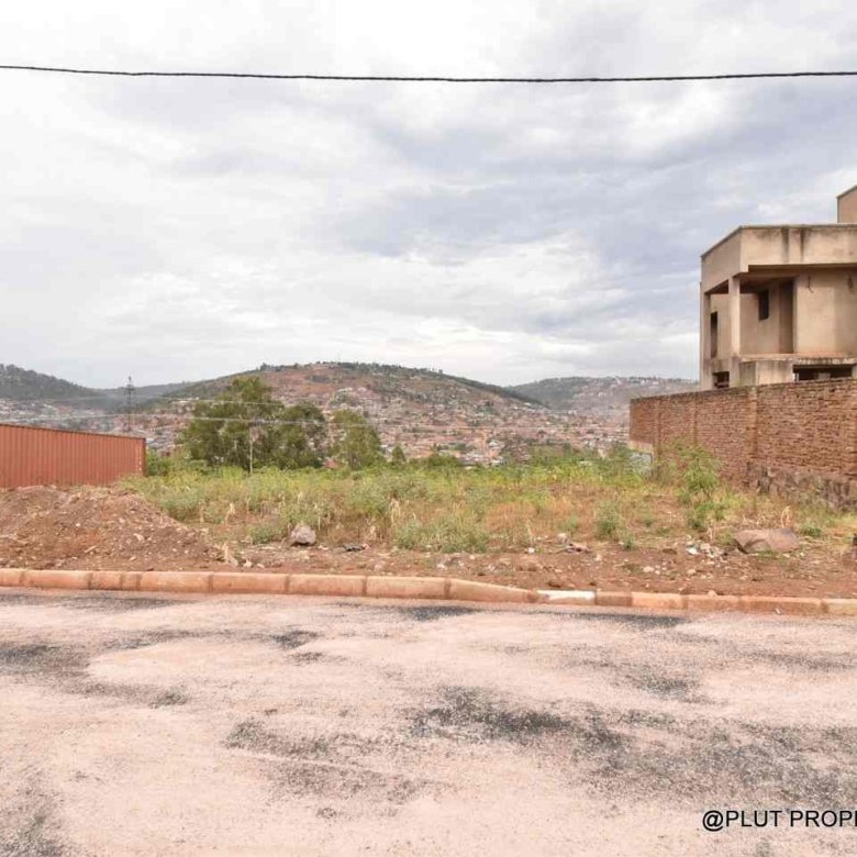 2 plots for sale in Kigali Kinyinya