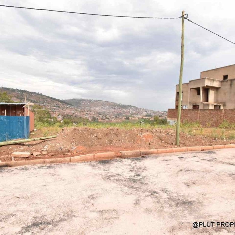 2 plots for sale in Kigali Kinyinya