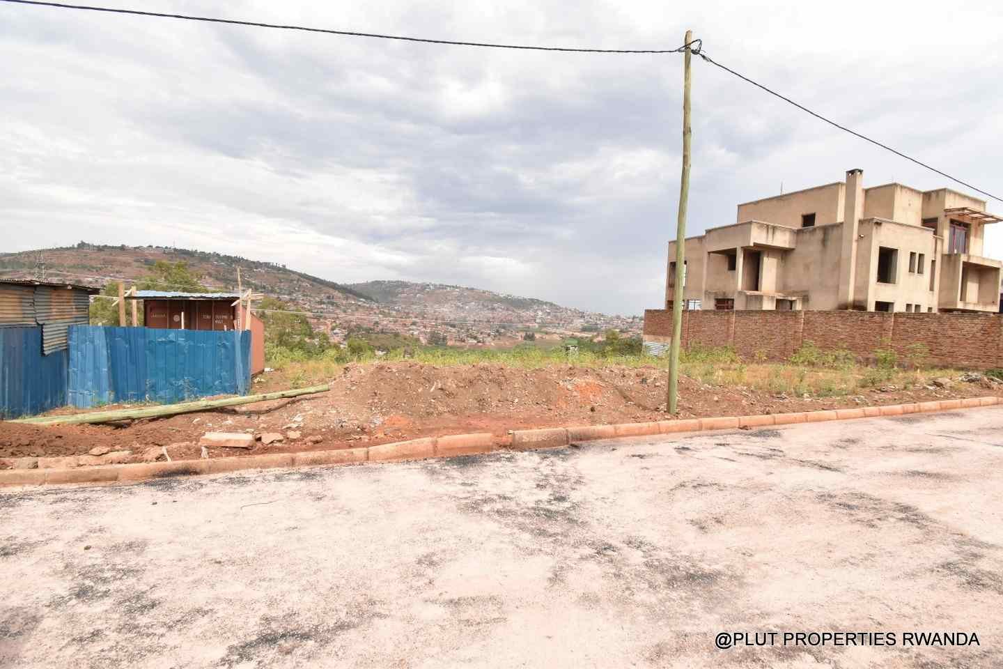 2 plots for sale in Kigali Kinyinya