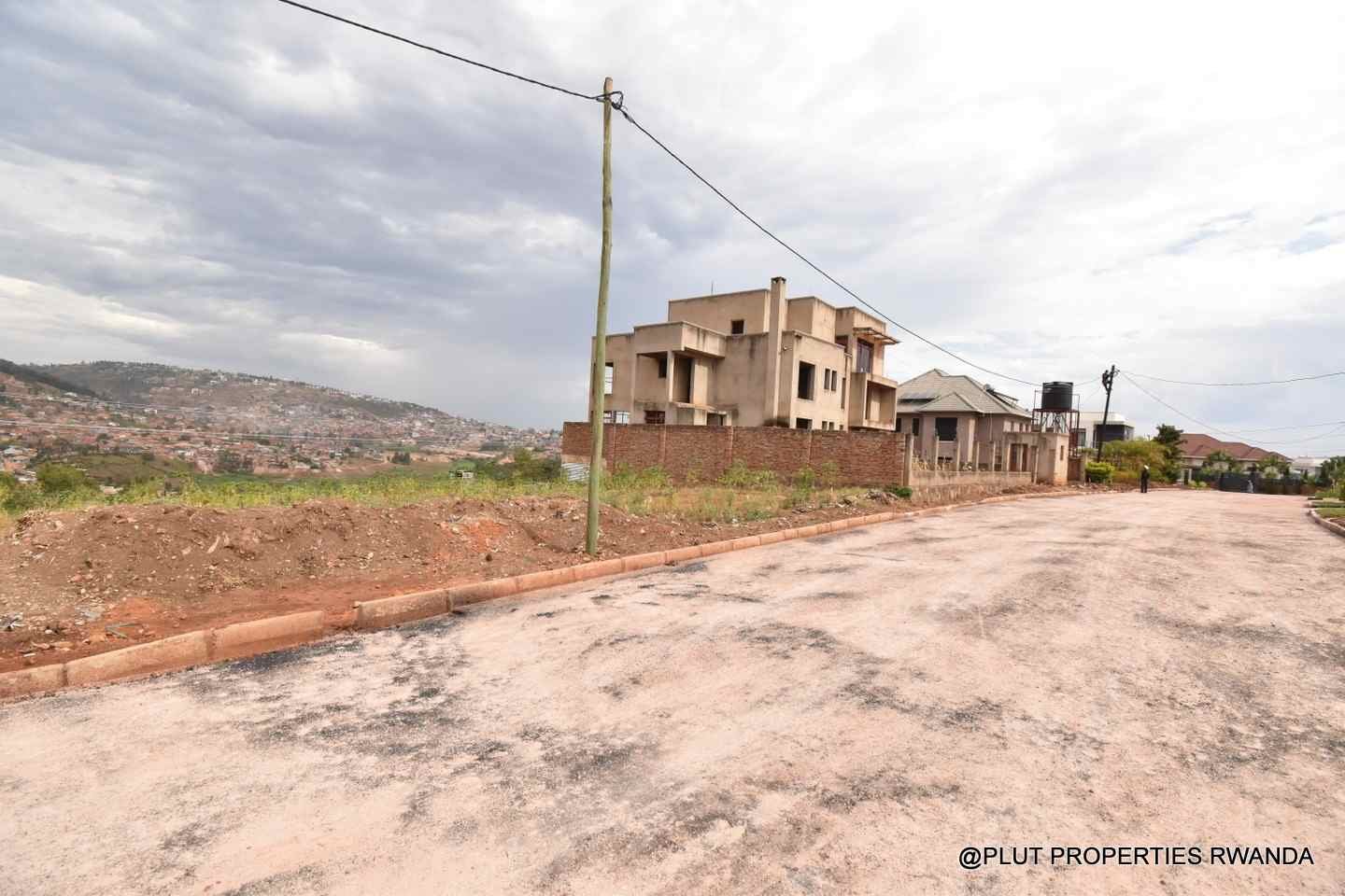 2 plots for sale in Kigali Kinyinya