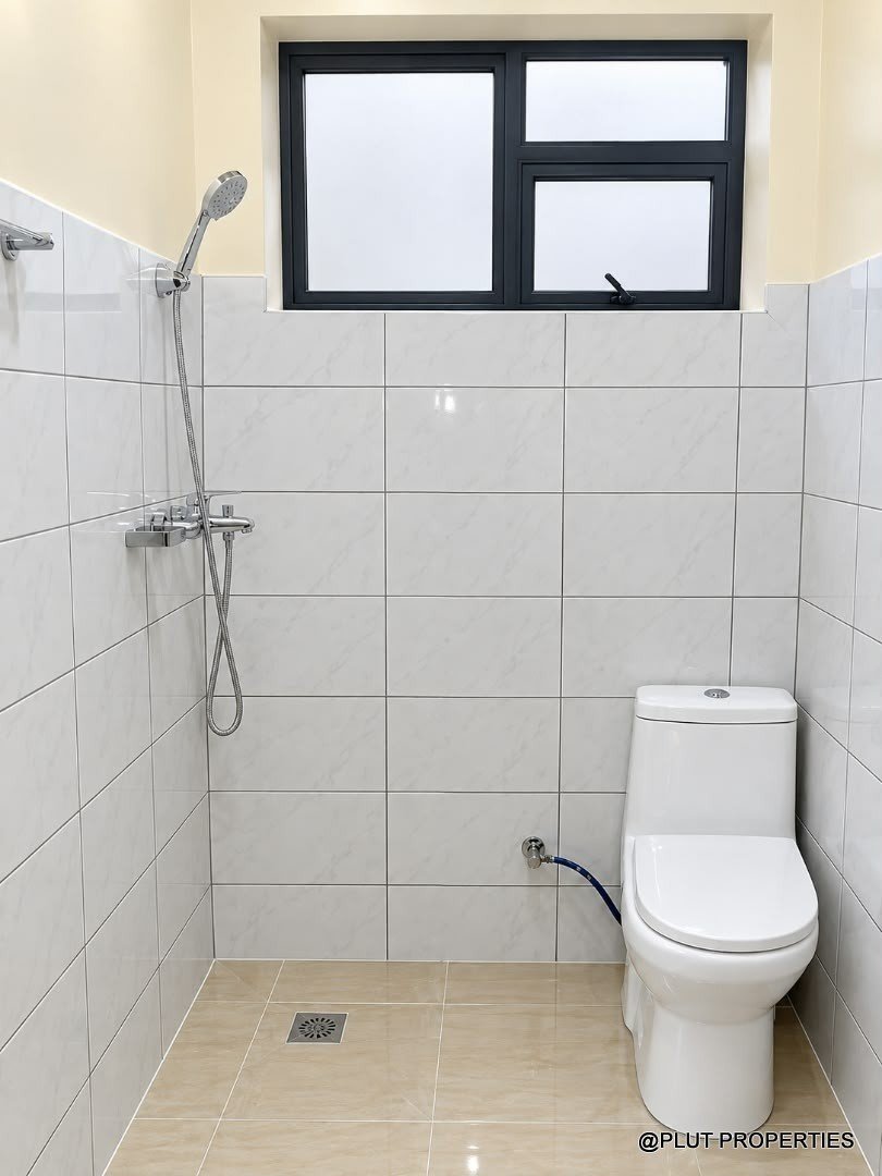 Beautiful 2 storey house in Gahanga for rent plut properties 17-100kb Beautiful 2 storey house in Gahanga for rent