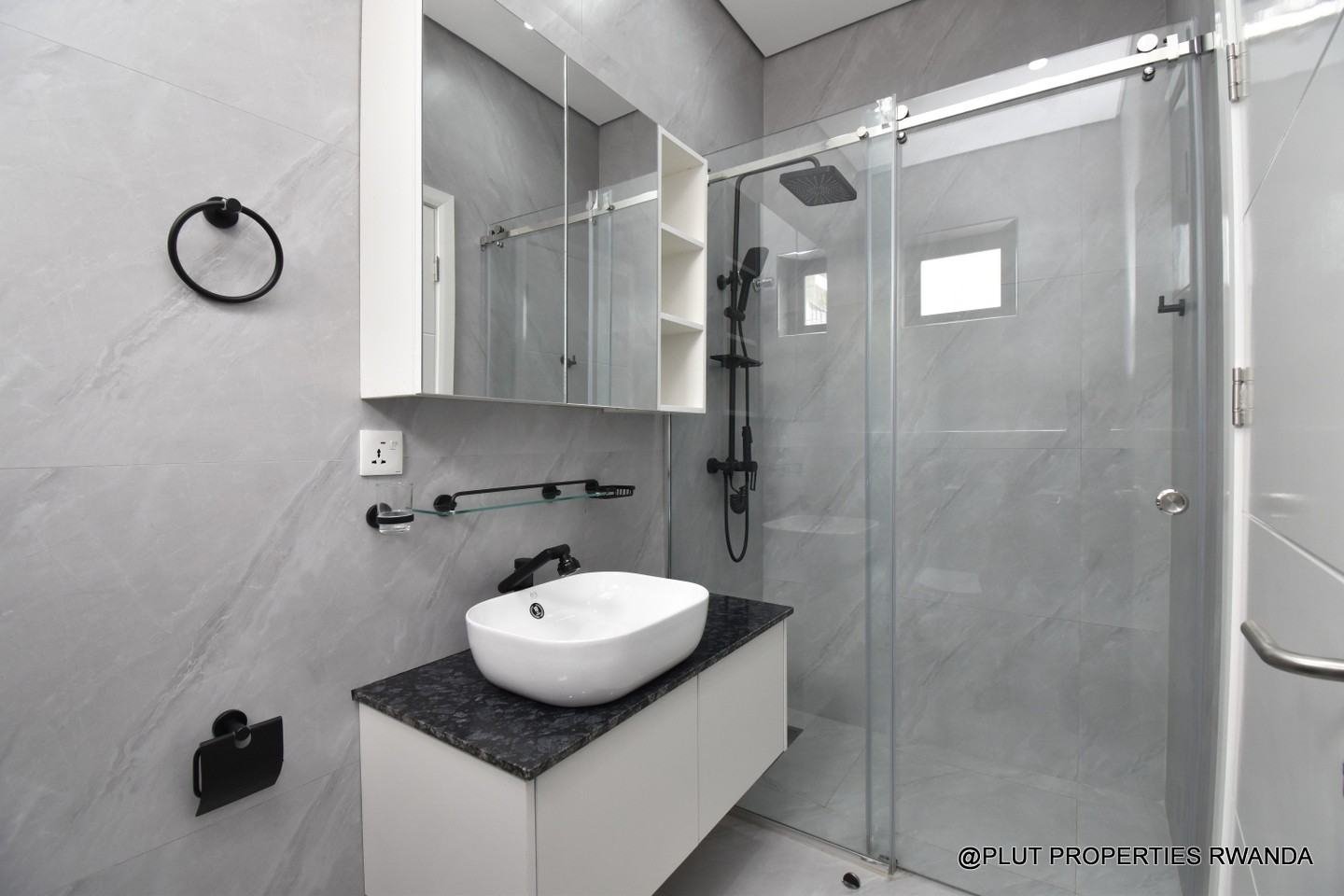 Beautiful villa for sale in Kibagabaga plut properties 1-100kb Beautiful brand new villa for sale in Kibagabaga