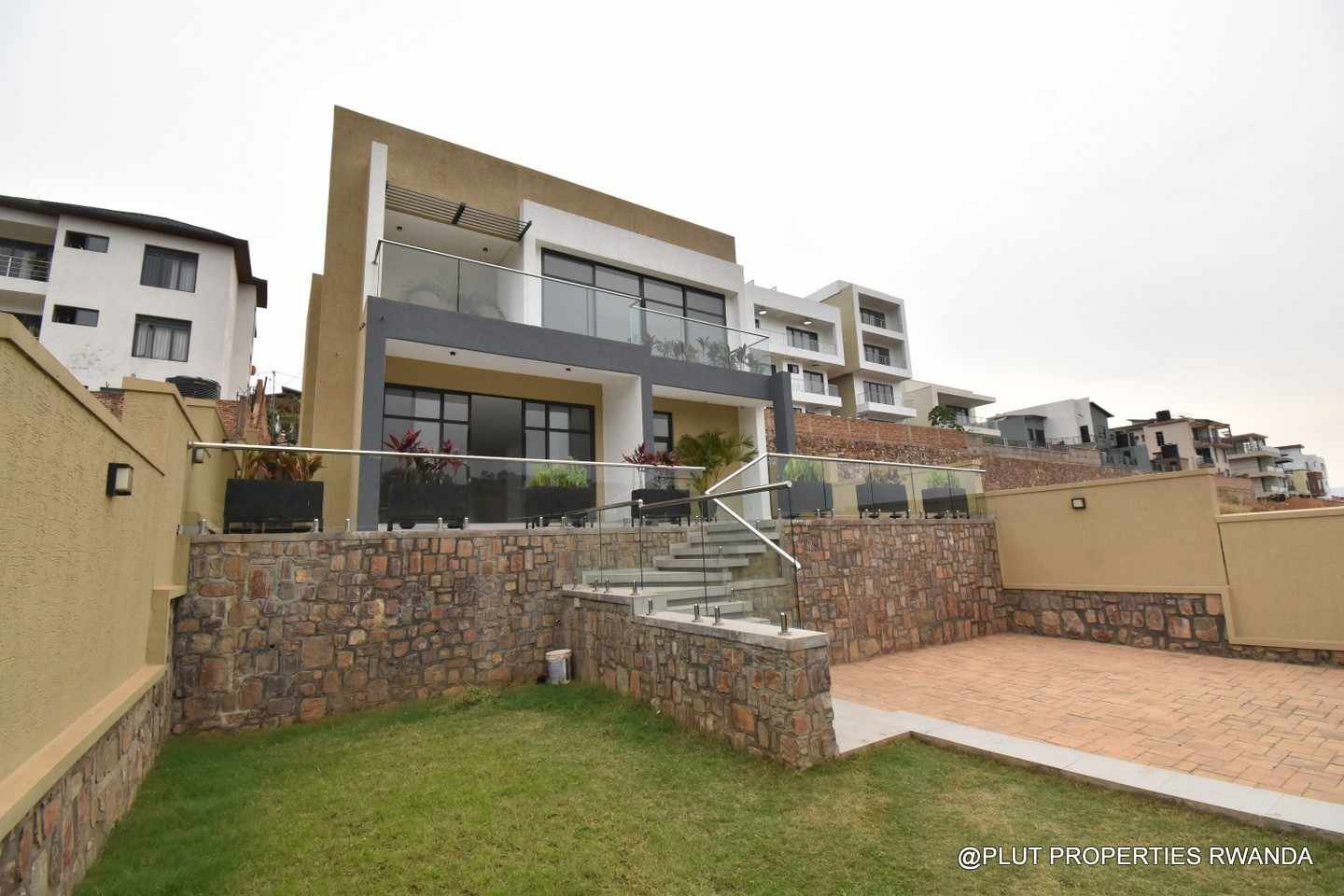 Beautiful villa for sale in Kibagabaga plut properties 5-100kb Beautiful brand new villa for sale in Kibagabaga