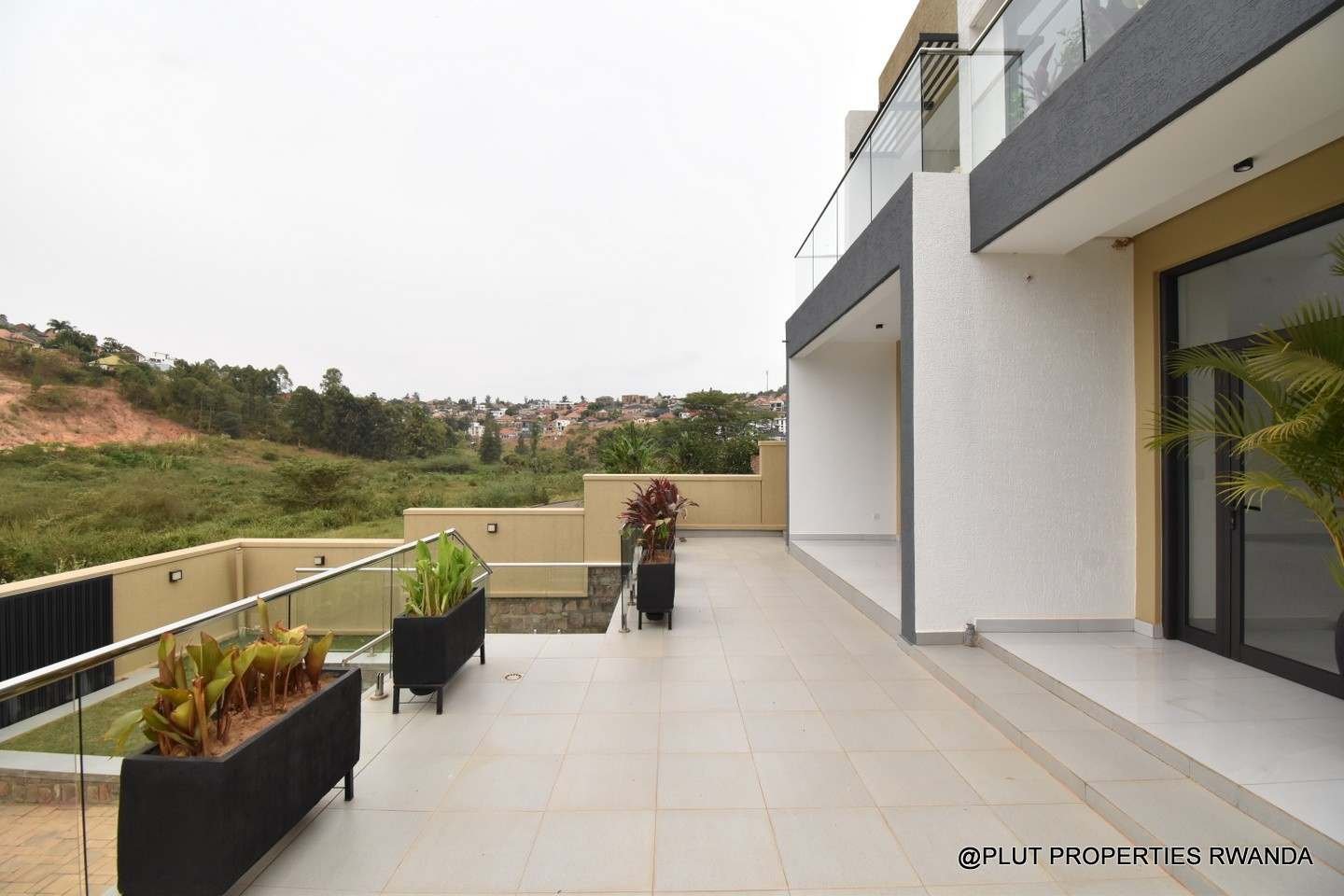 Beautiful villa for sale in Kibagabaga plut properties 7-100kb Beautiful brand new villa for sale in Kibagabaga