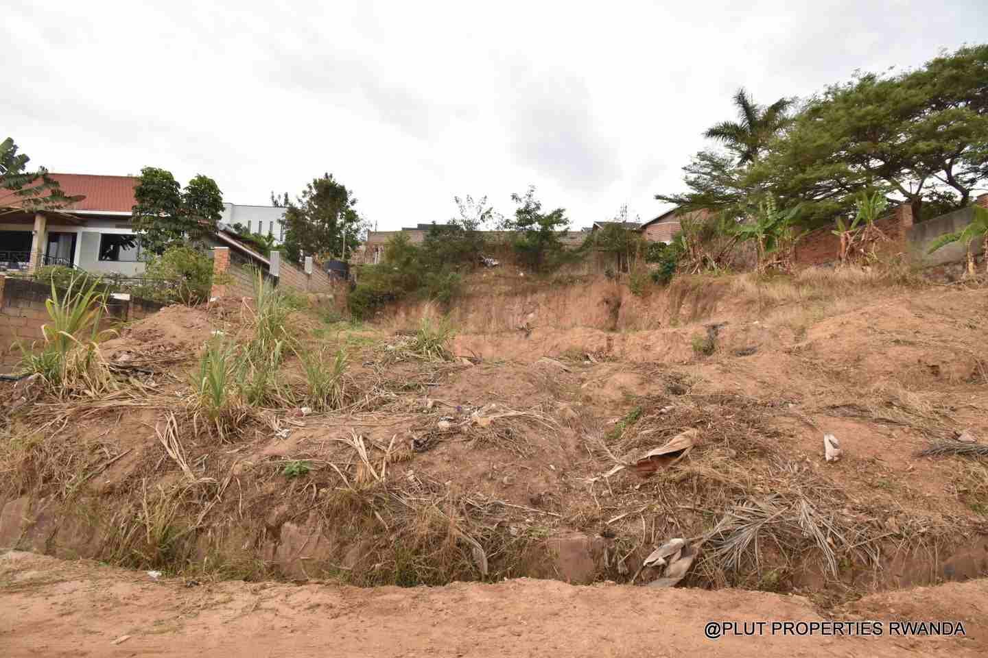 Big residential plot for sale in Kibagabaga plut properties 7-100kb Big residential plot for sale in Kibagabaga