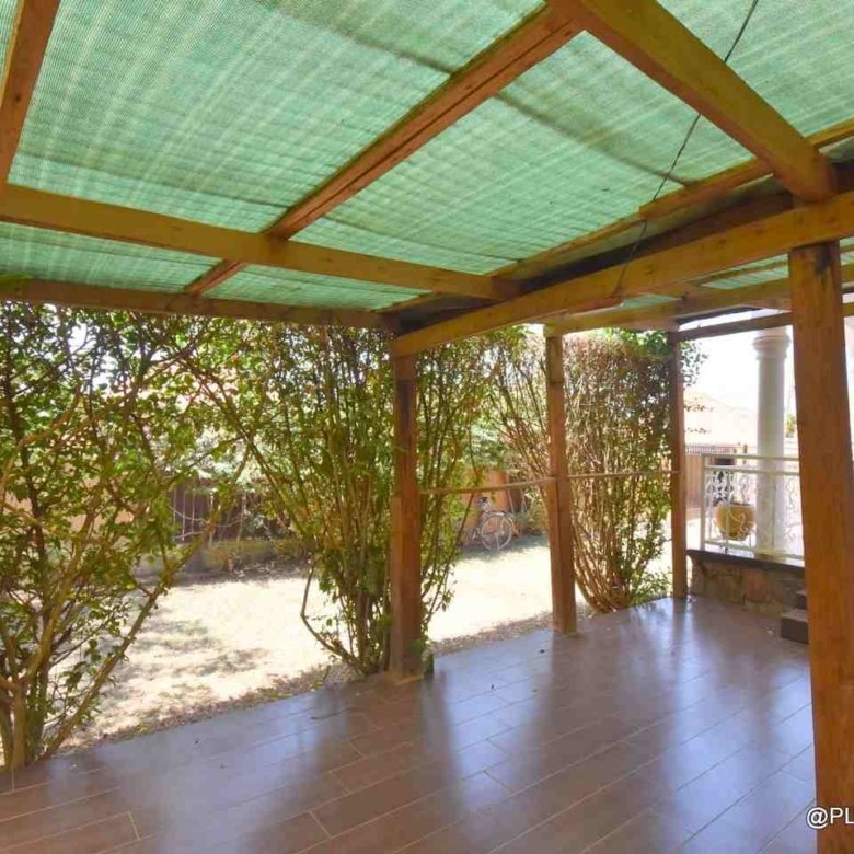 Buy house in Kanombe