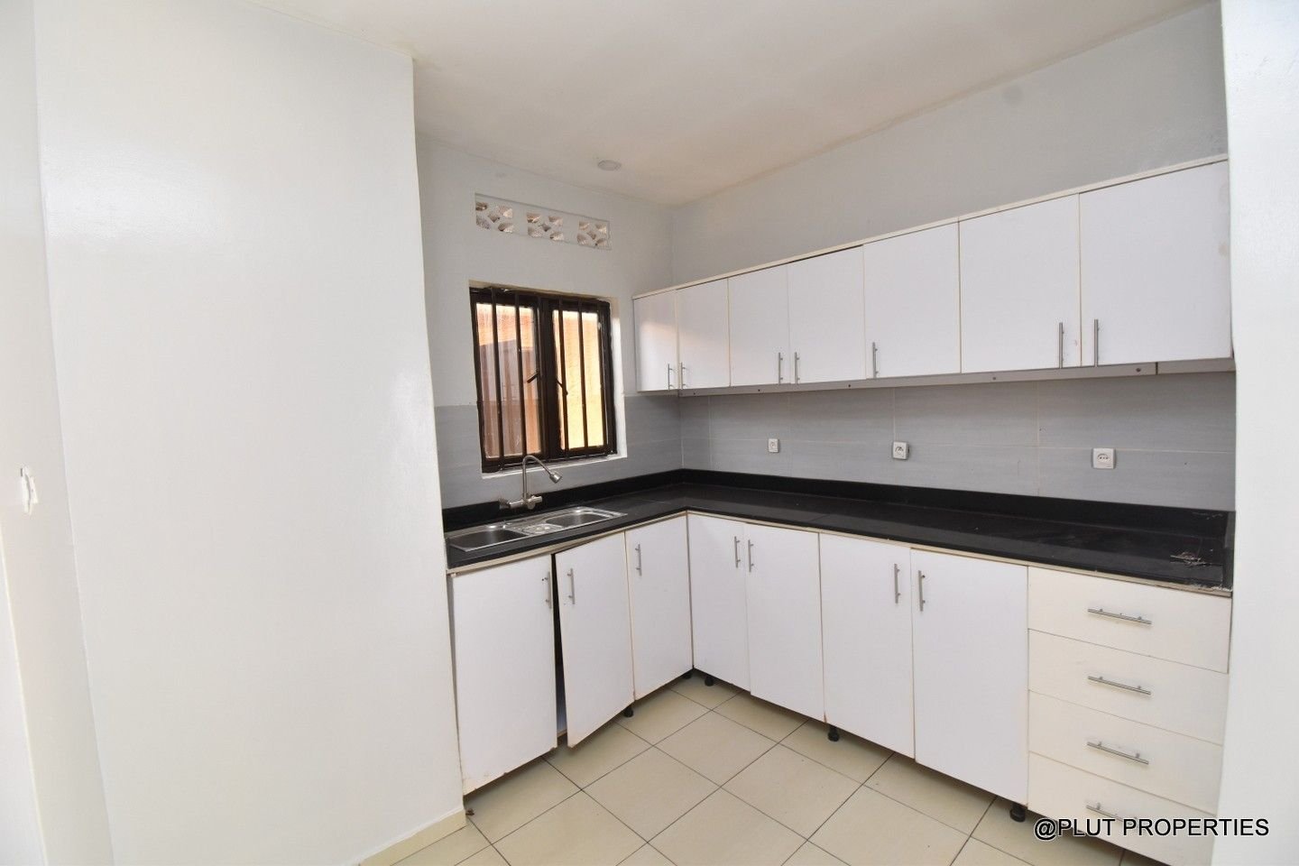 Buy house in Kanombe