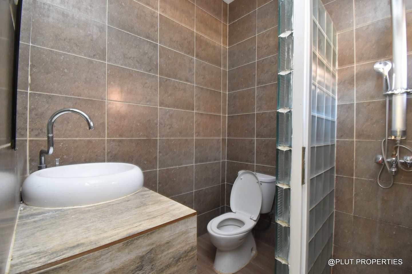 Buy house in Kanombe