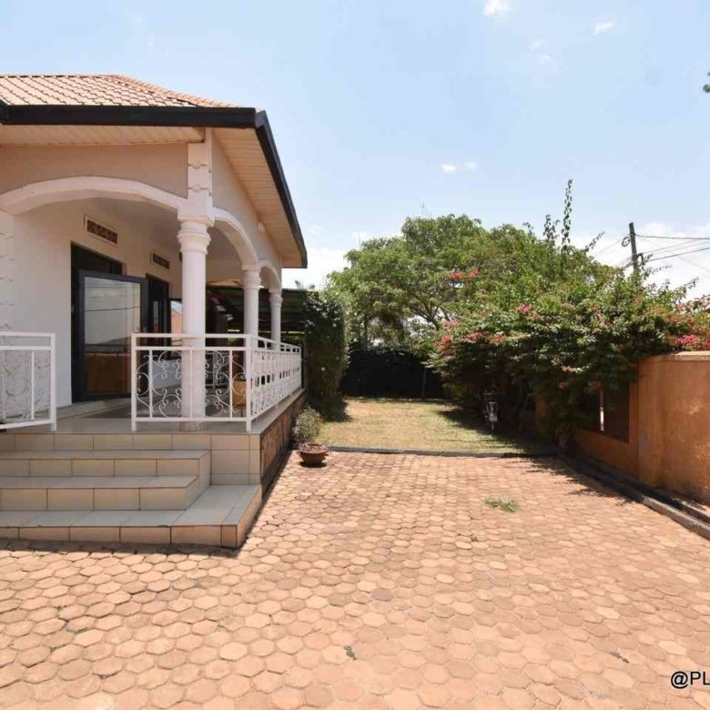 Buy house in Kanombe