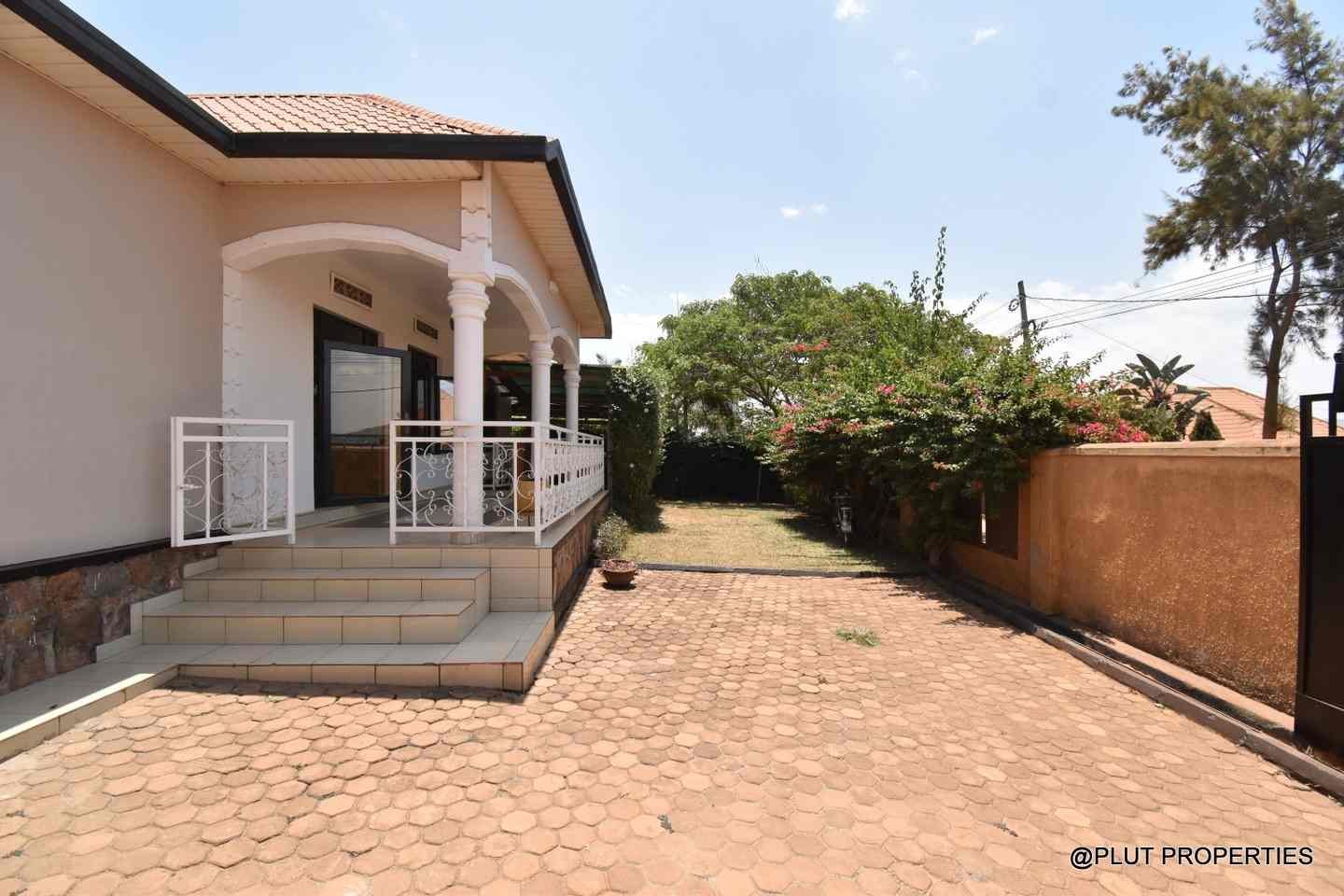 Buy house in Kanombe