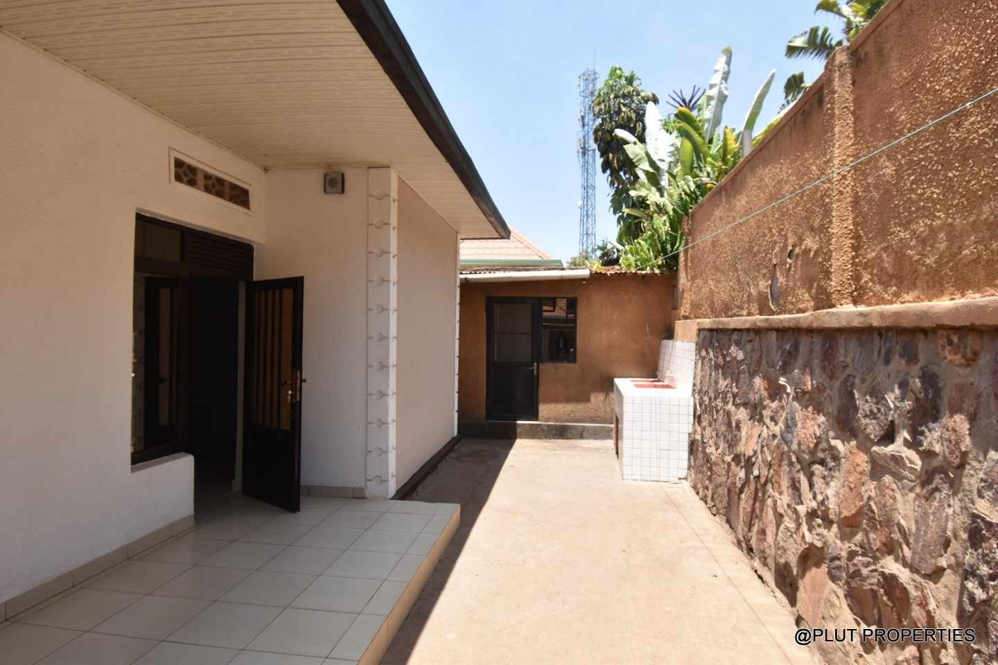 Buy house in Kanombe