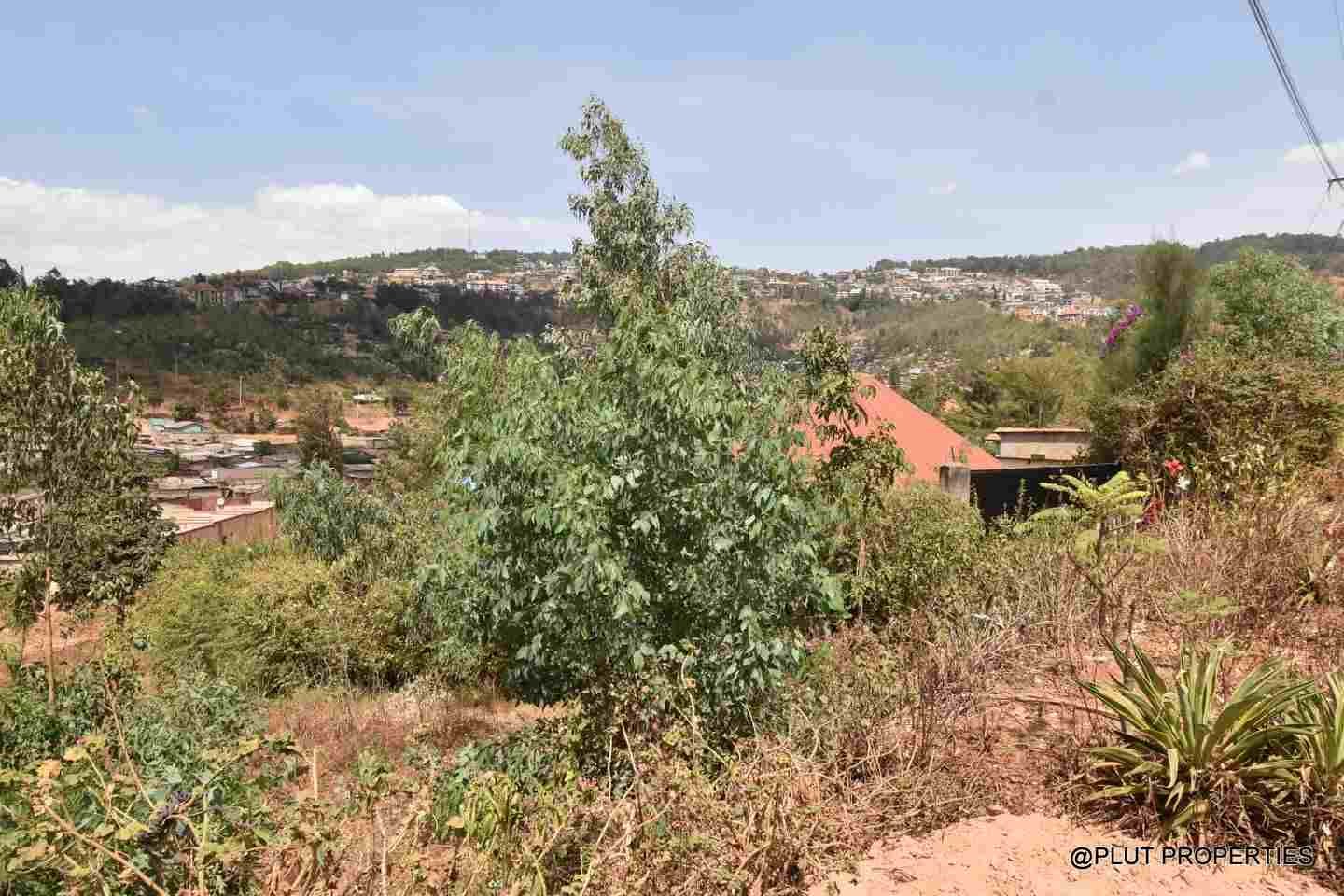 Buy land in Rebero plut properties 1-100kb Buy Land in Rebero