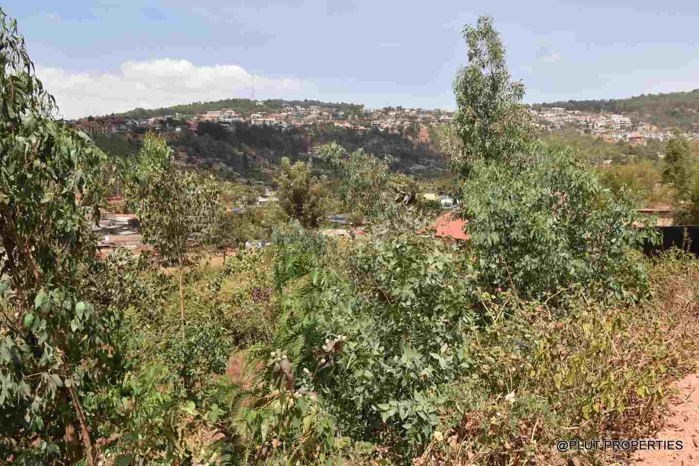 Buy land in Rebero plut properties 9-100kb Buy Land in Rebero