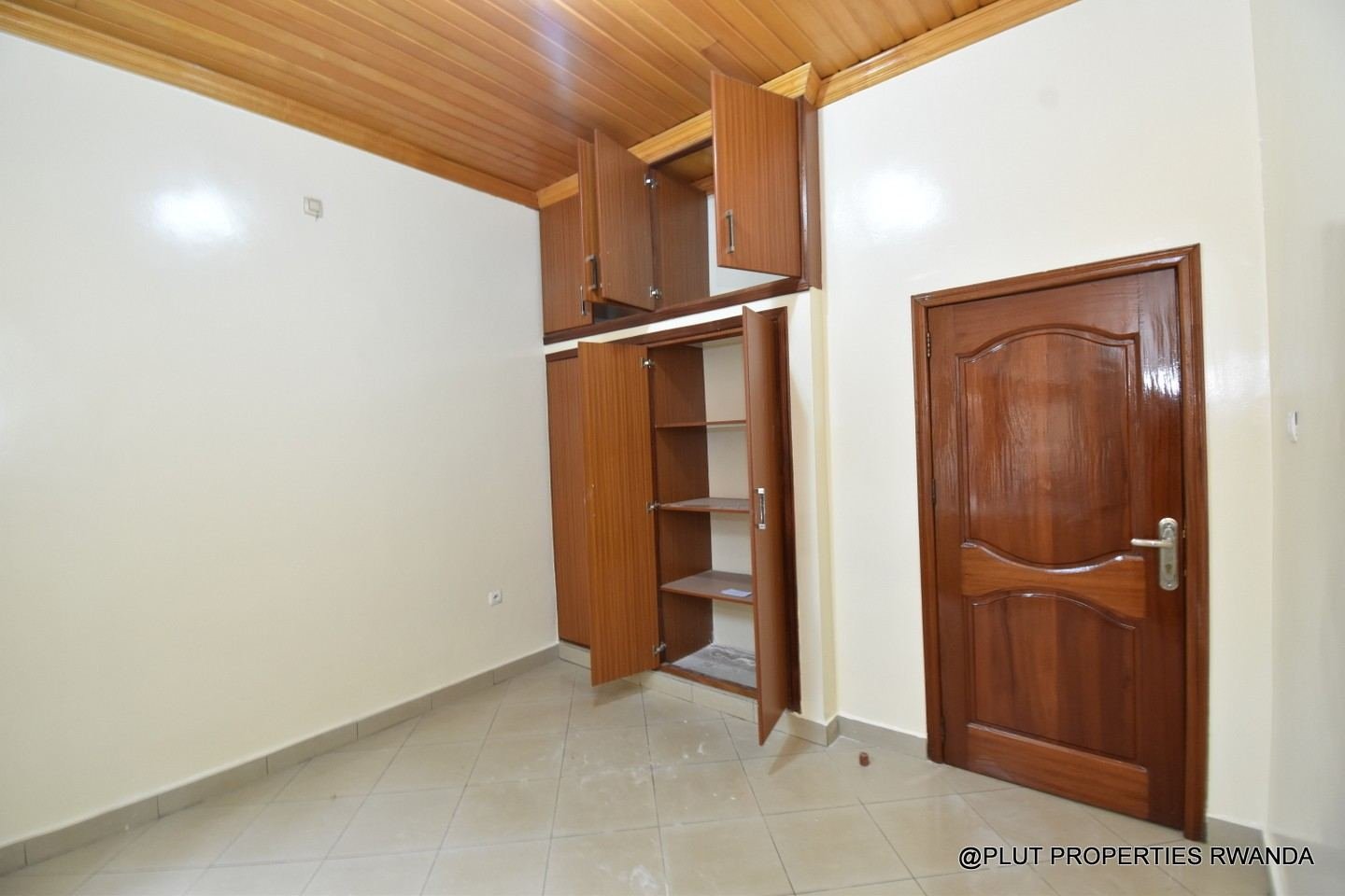 Kibagabaga Kigali house for rent plut properties 2-100kb Kibagabaga Kigali house for rent