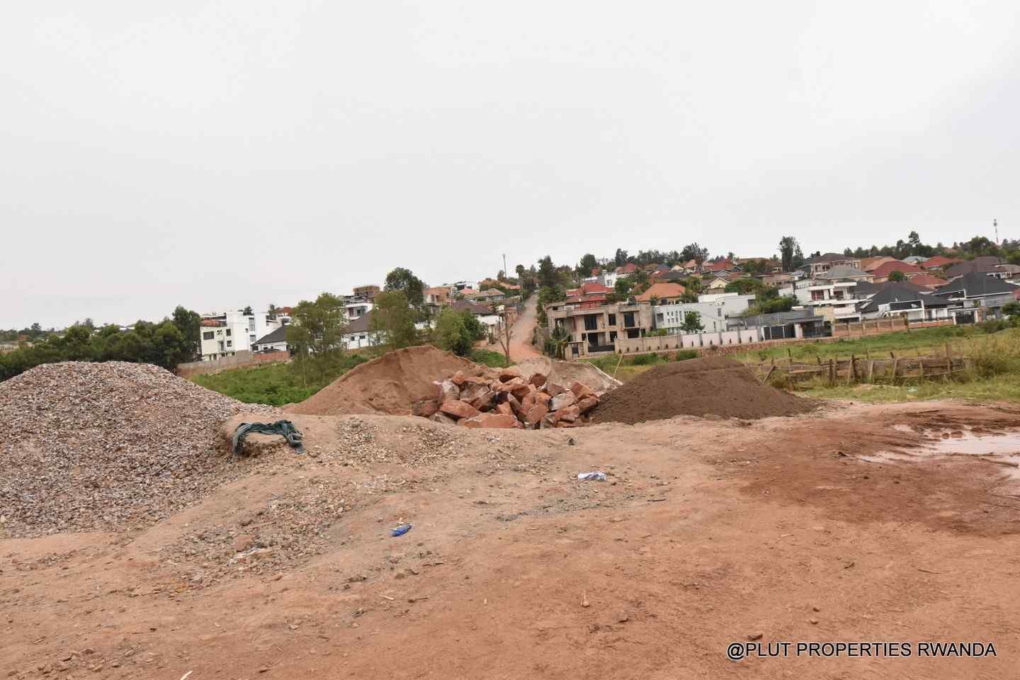 Land for sale in Kibagabaga plut properties 3-100kb Prime Residential Plot for Sale in Kibagabaga, Kigali
