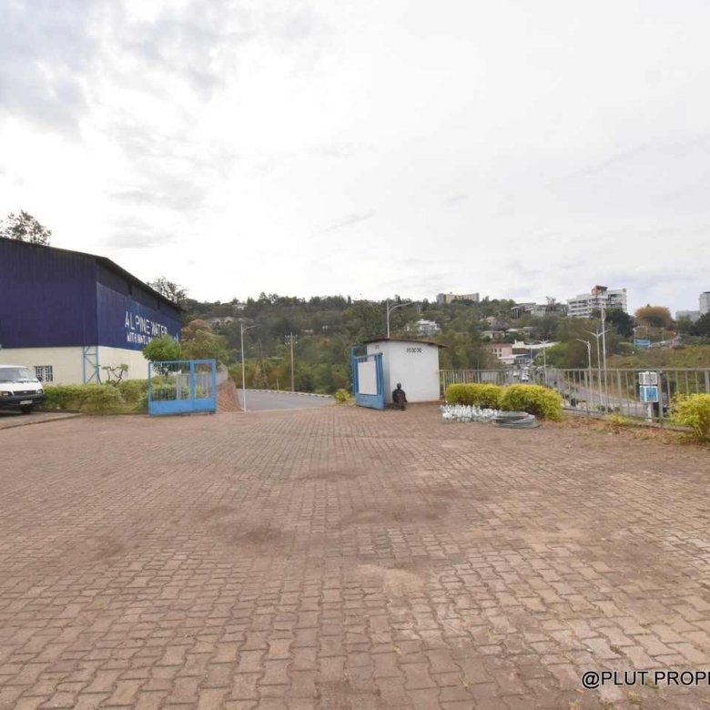 commercial space for rent in Kiyovu Kigali