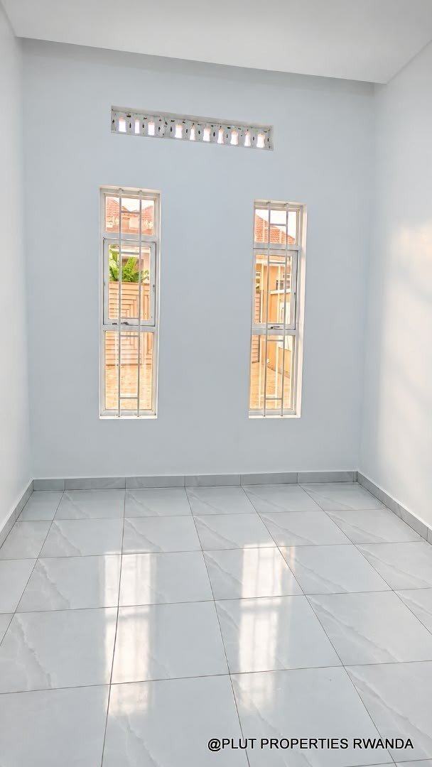 4 bedroom house for sale in Kanombe Kigali