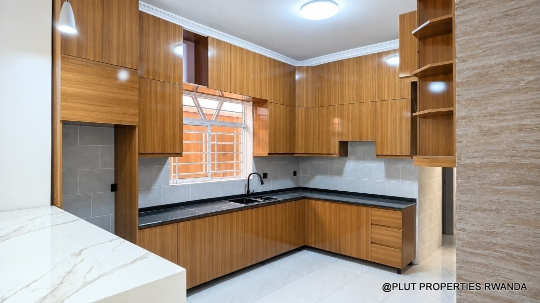 4 bedroom house for sale in Kanombe Kigali