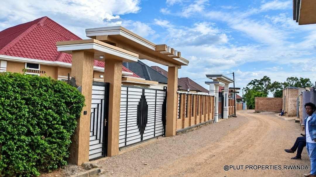 4 bedroom house for sale in Kanombe Kigali