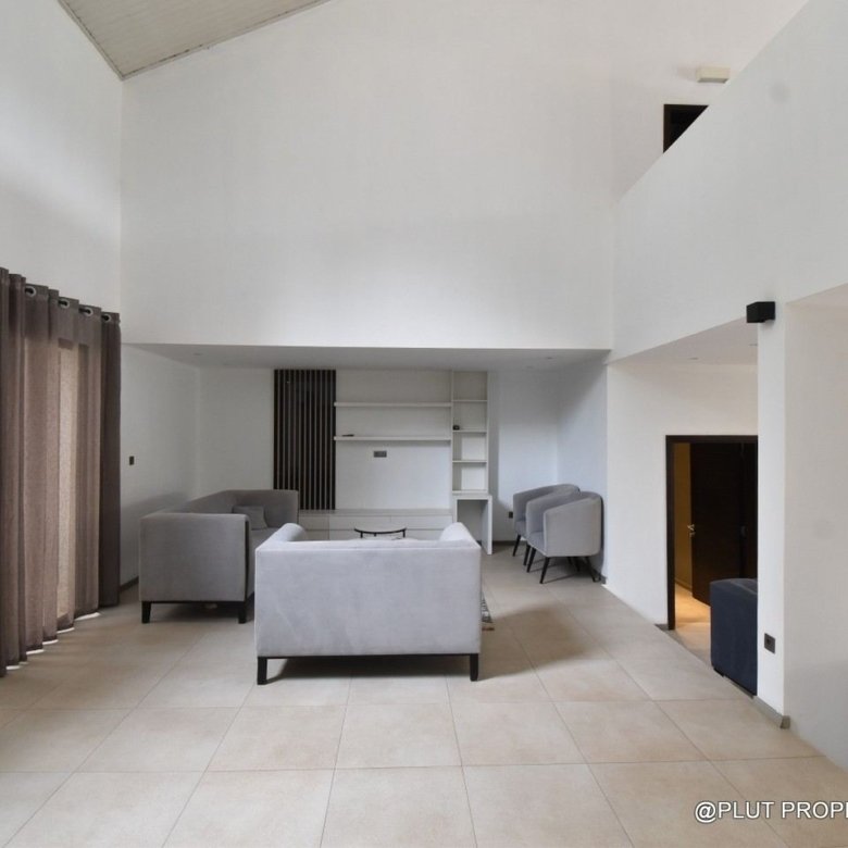 5 bedroom villa for rent in Nyarutarama