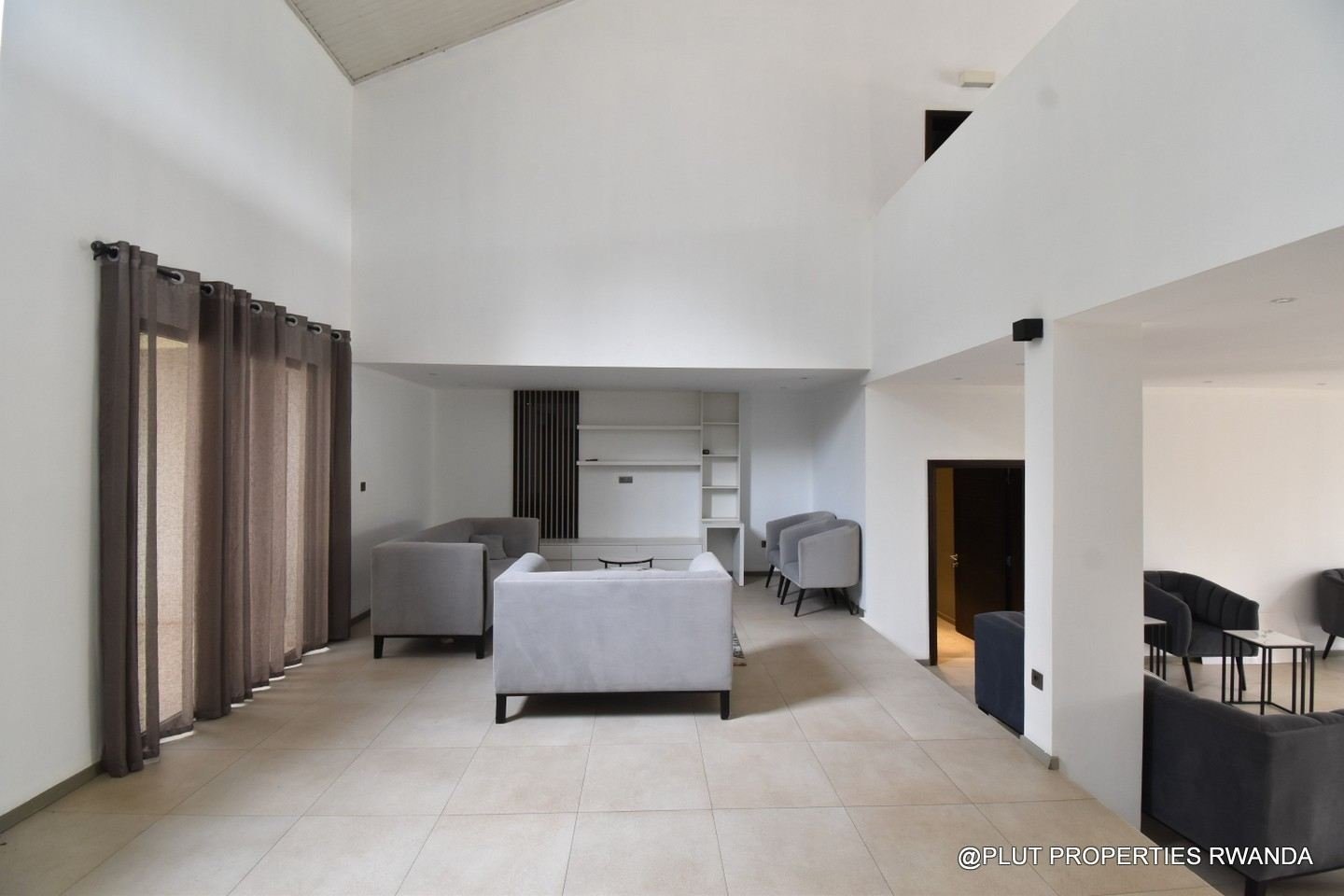 5 bedroom villa for rent in Nyarutarama