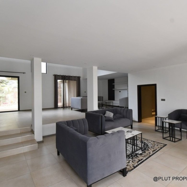 5 bedroom villa for rent in Nyarutarama