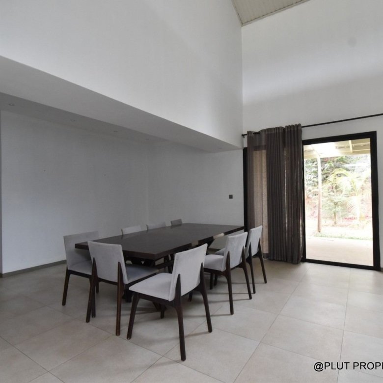 5 bedroom villa for rent in Nyarutarama