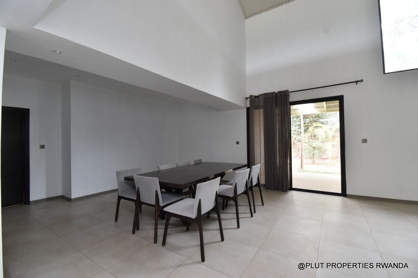 5 bedroom villa for rent in Nyarutarama