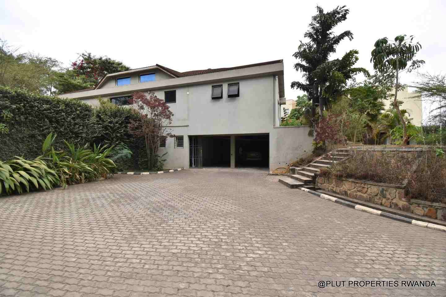 5 bedroom villa for rent in Nyarutarama