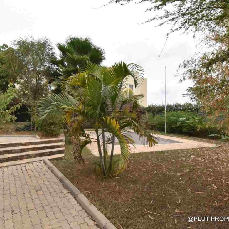 5 bedroom villa for rent in Nyarutarama