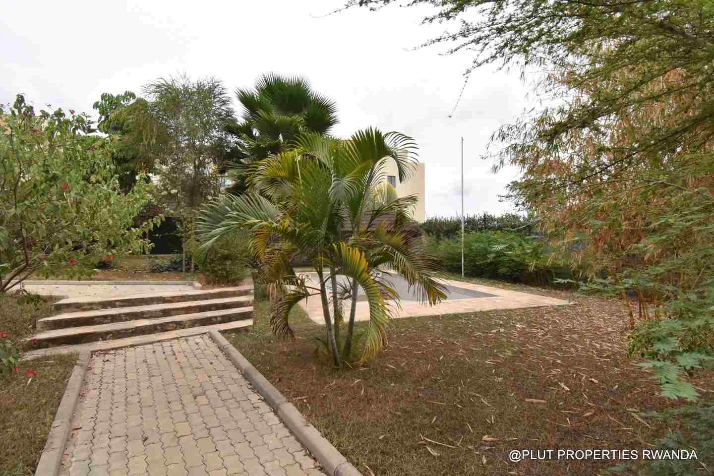 5 bedroom villa for rent in Nyarutarama