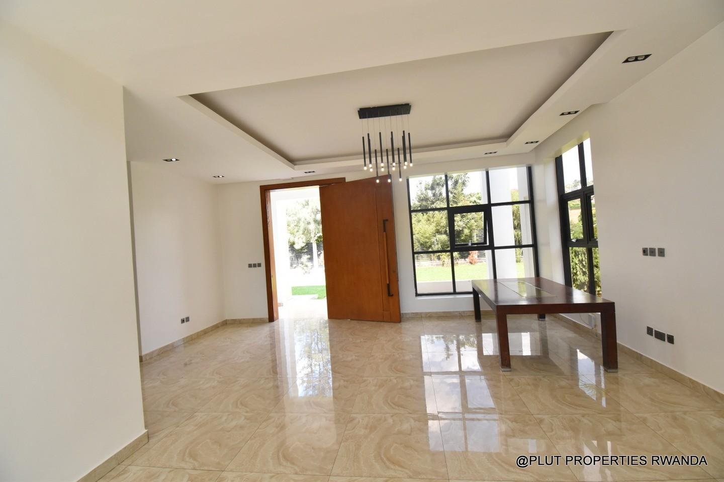 Beautiful villa for rent in Nyarutarama plut properties 11-100kb Beautiful villa for rent in Nyarutarama