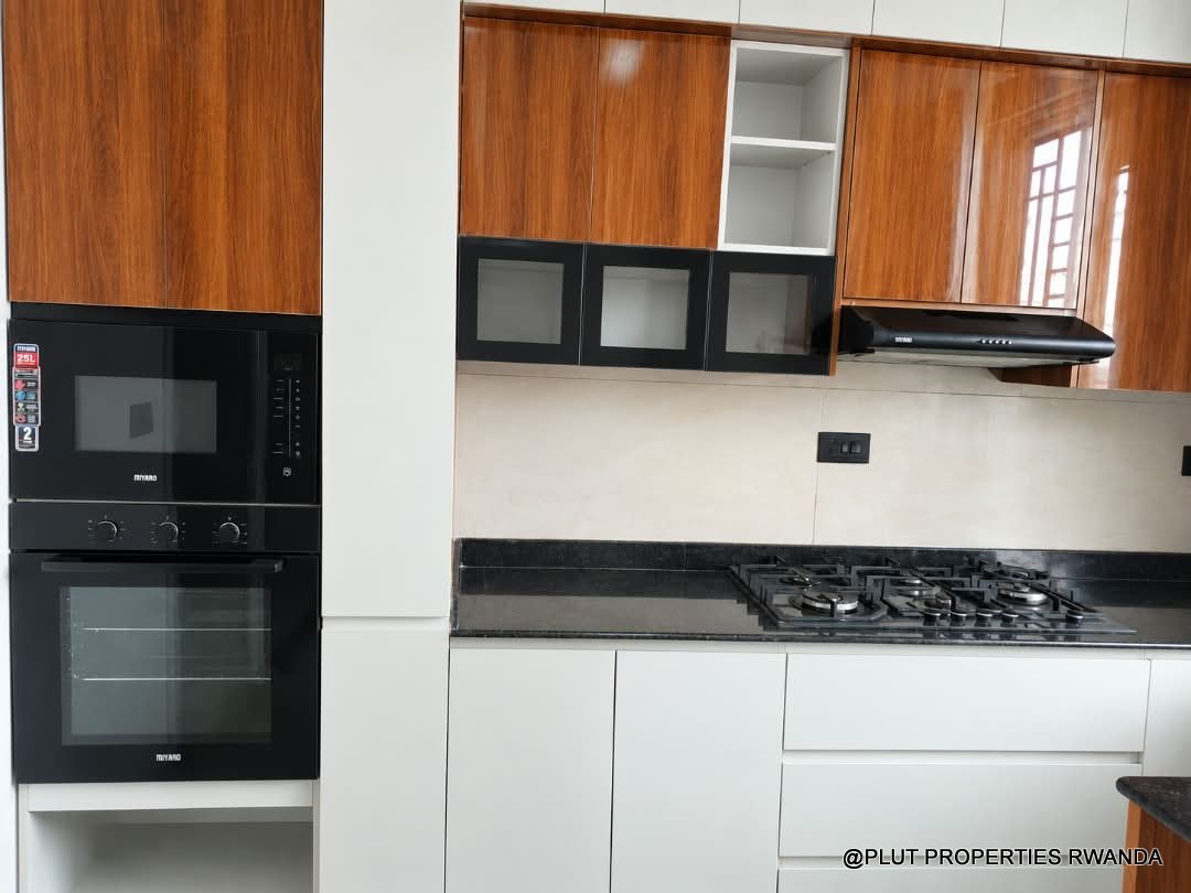 Furnished 5 bedroom villa for rent in Rebero plut properties (16) Furnished 5-Bedroom Villa for Rent in Rebero – 4,430,000 RWF