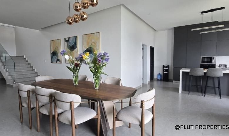 House for rent in Rebero