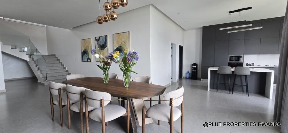 House for rent in Rebero
