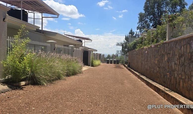 House for rent in Rebero