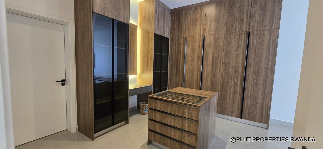 House for rent in Rebero