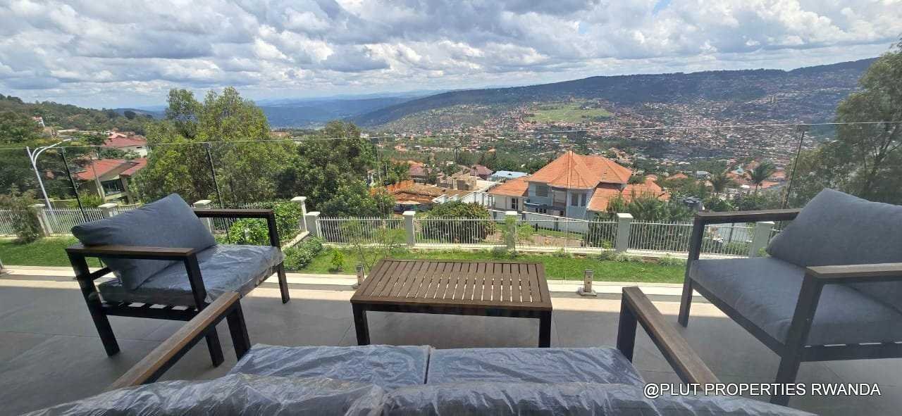 House for rent in Rebero
