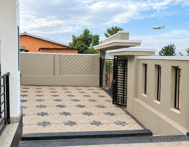 House for sale in Kanombe Kamenge