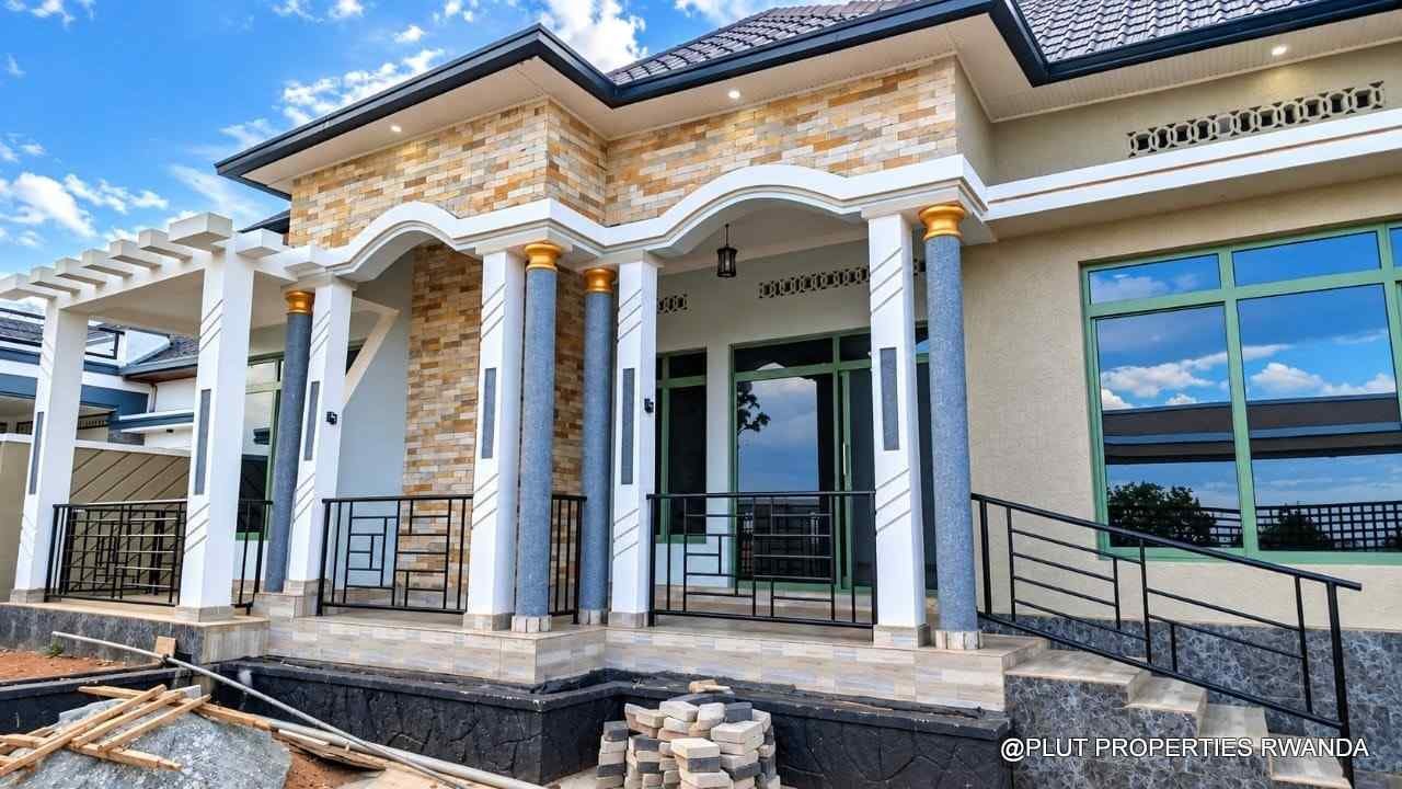 House for sale in Kanombe Kamenge