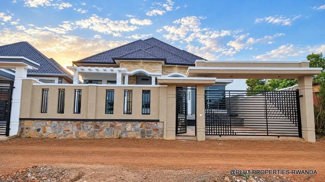 House for sale in Kanombe Kamenge