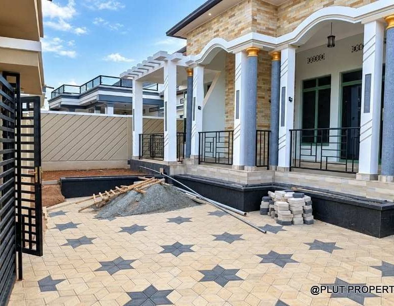House for sale in Kanombe Kamenge