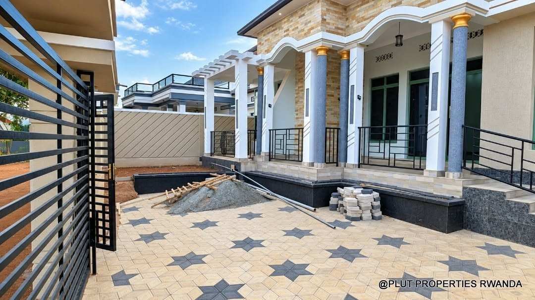 House for sale in Kanombe Kamenge