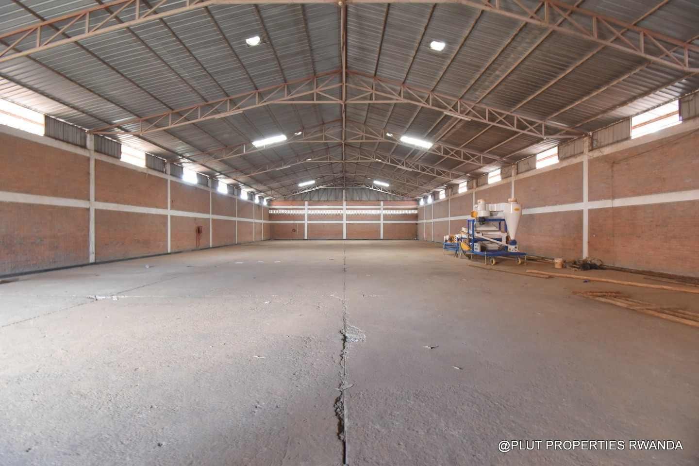 Masoro Kigali warehouse for rent plut properties 1-100kb Masoro commercial warehouse for rent
