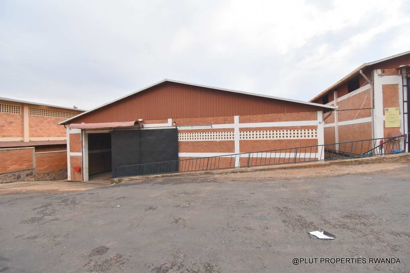 Masoro Kigali warehouse for rent plut properties 10-100kb Masoro commercial warehouse for rent
