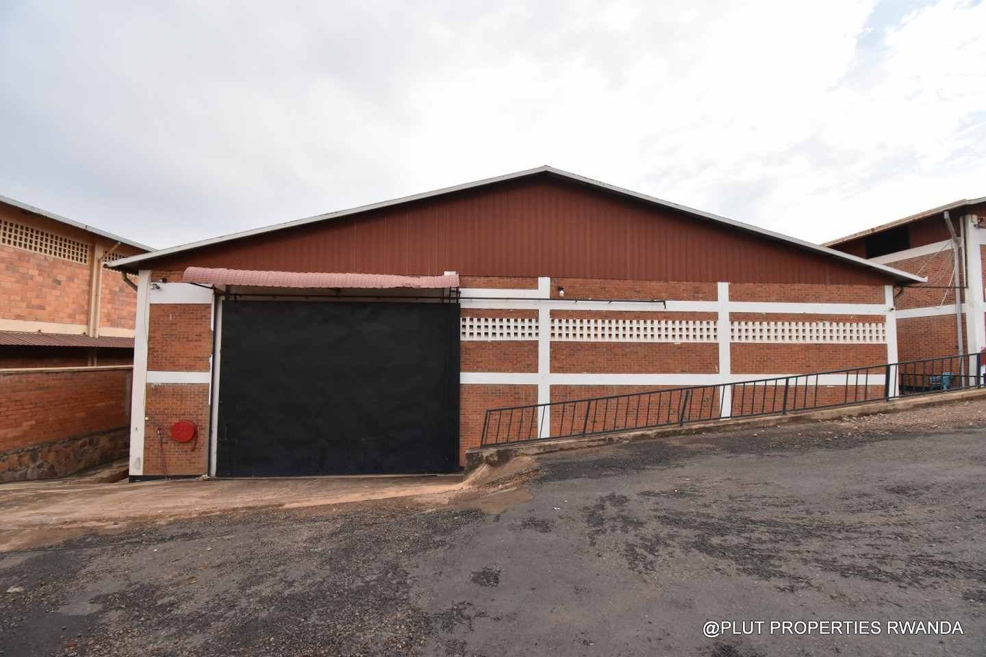 Masoro Kigali warehouse for rent plut properties 11-100kb Masoro commercial warehouse for rent
