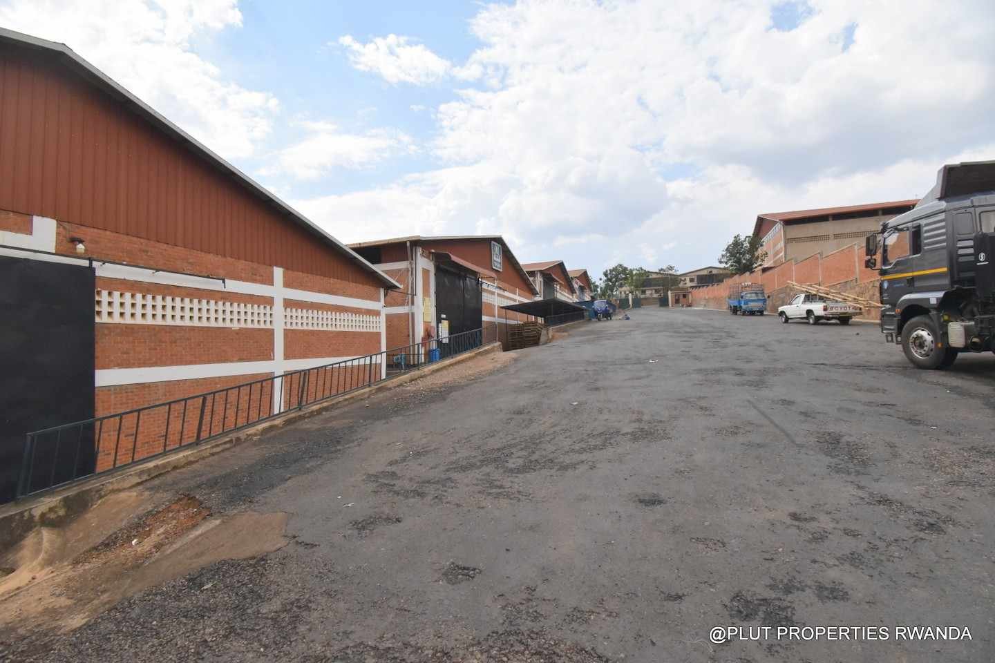 Masoro Kigali warehouse for rent plut properties 8-100kb Masoro commercial warehouse for rent