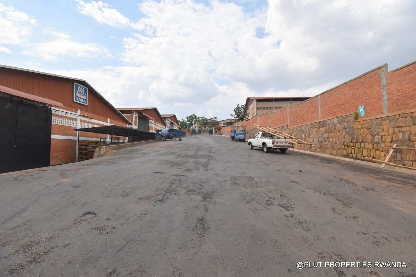 Masoro Kigali warehouse for rent plut properties 9-100kb Masoro commercial warehouse for rent